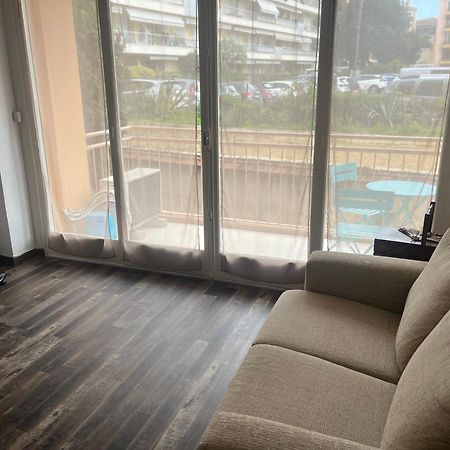 Appartement Proche Gare Routiere Menton Exterior photo